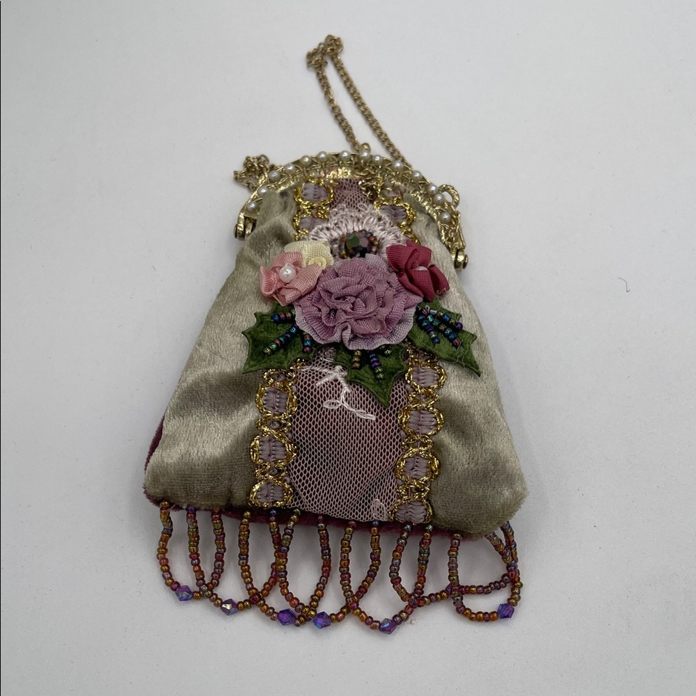 4.15.26-15 Embellished Lavender Floral Evening Bag with Gold Chain